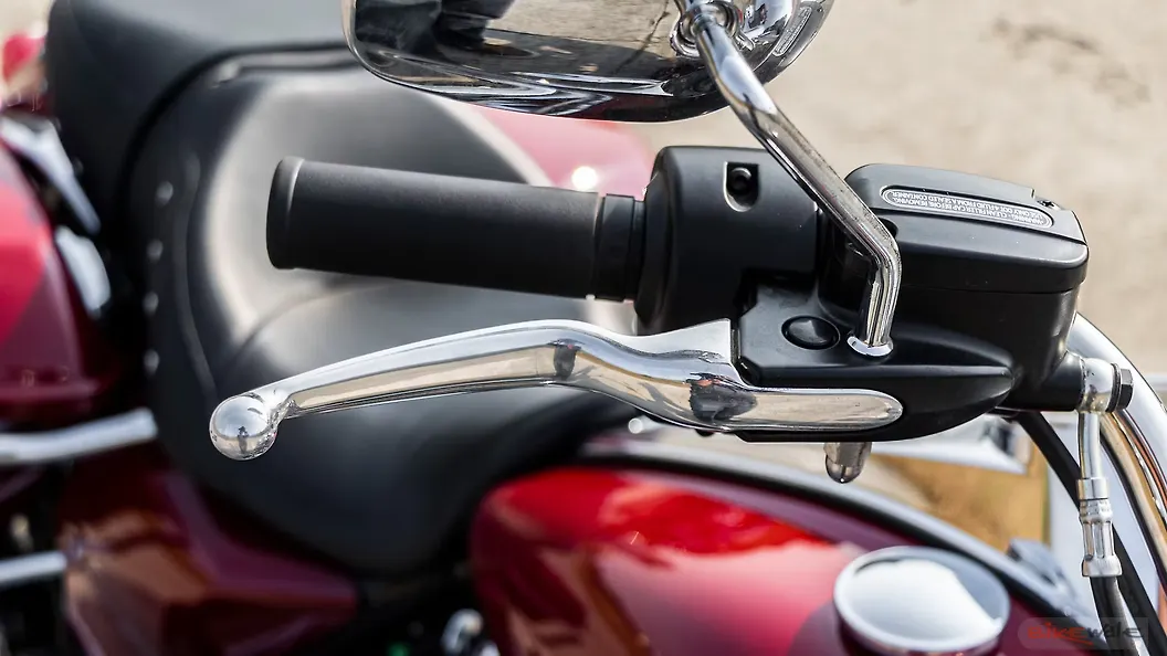 HarleyDavidson Road King Front Brake Fluid Reservoir Image BikeWale