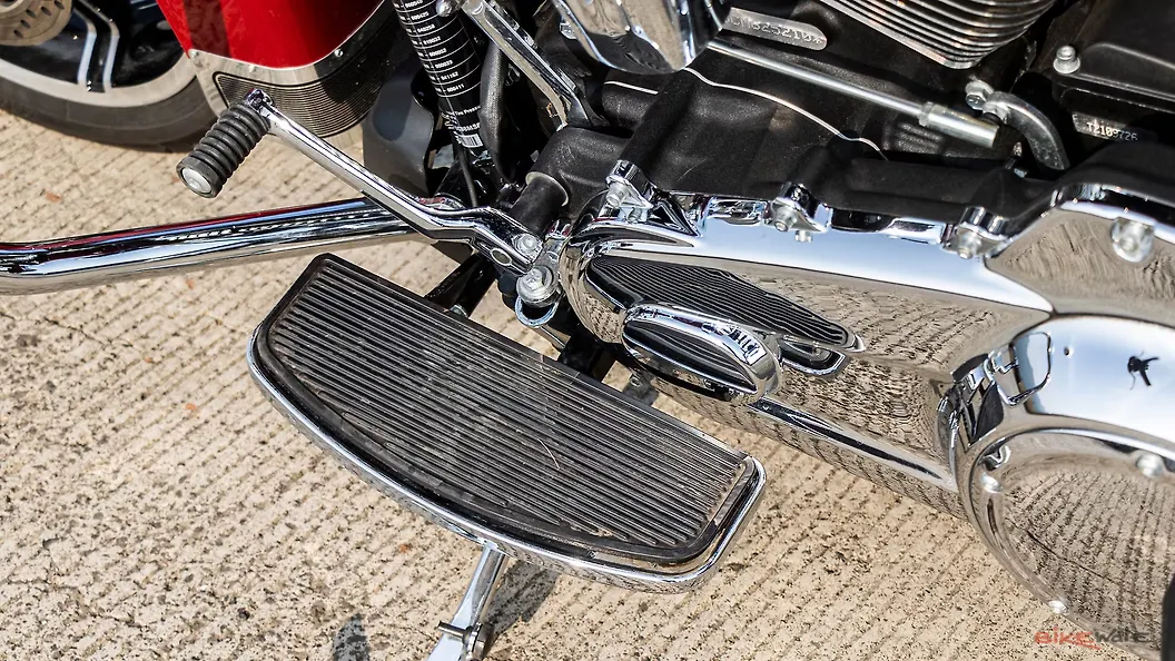 HarleyDavidson Road King Rear Brake Lever Assembly Image BikeWale