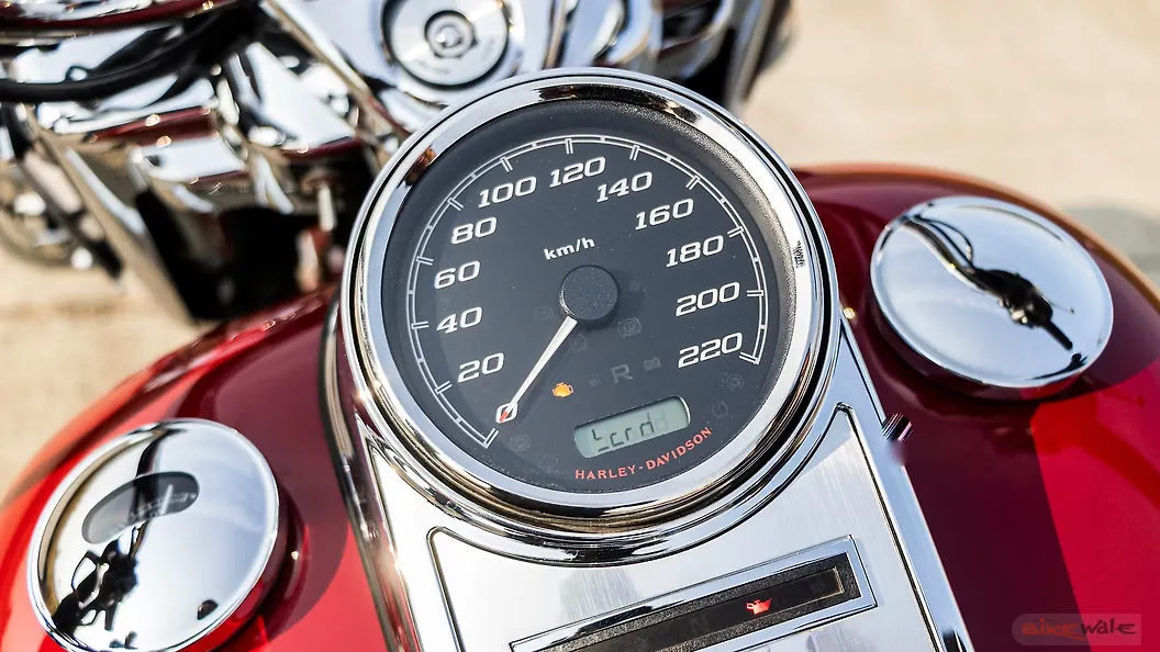 Harley-Davidson Road King TFT / Instrument Cluster Image – BikeWale