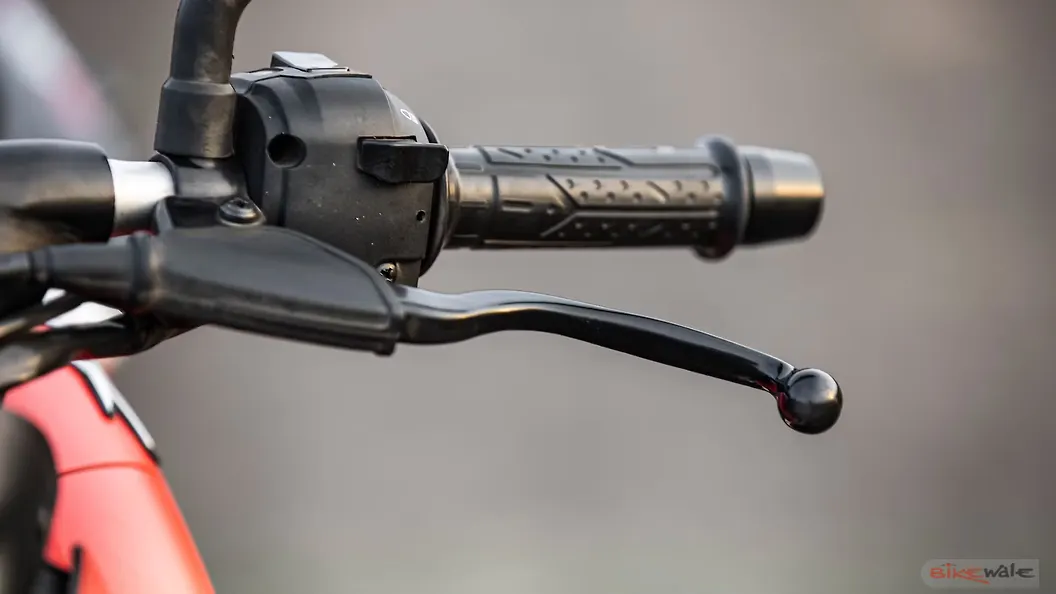 Bajaj Pulsar NS200 Clutch Lever Image BikeWale