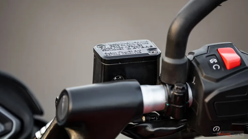 Bajaj Pulsar NS200 Front Disc Brake Caliper Image BikeWale