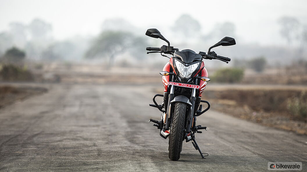 Bajaj Pulsar NS200 Left Front Three Quarter Image – BikeWale