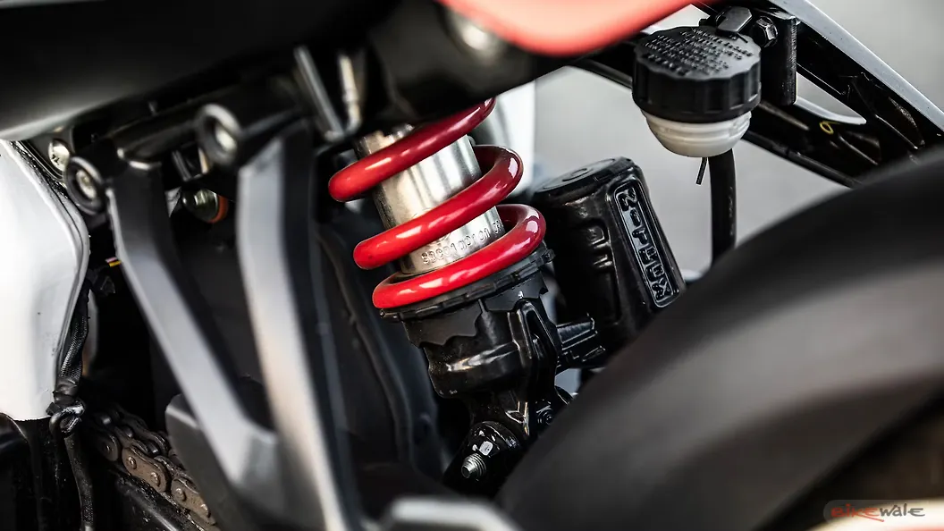 Bajaj Pulsar NS200 Drive Chain and Sprocket Image BikeWale