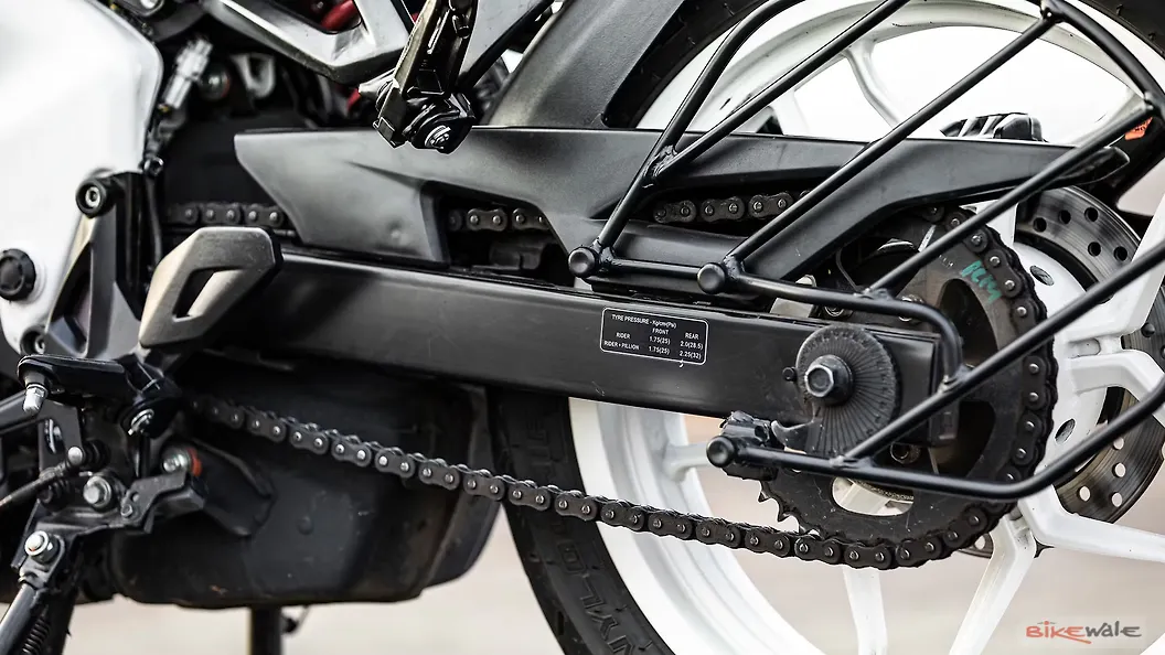 Bajaj Pulsar NS200 Drive Chain and Sprocket Image BikeWale