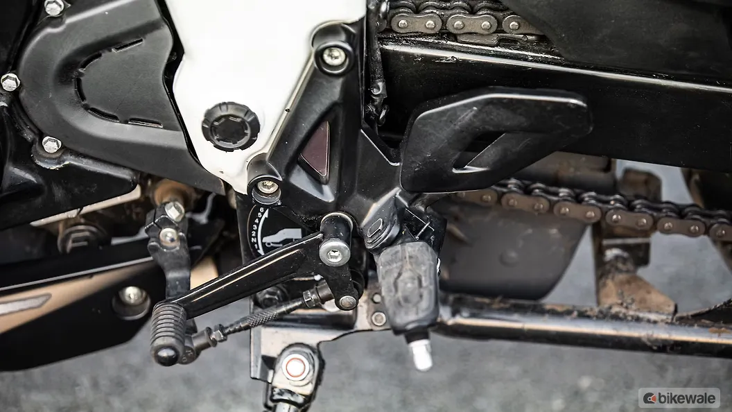 Bajaj Pulsar NS200 Pillion Footrest Image BikeWale