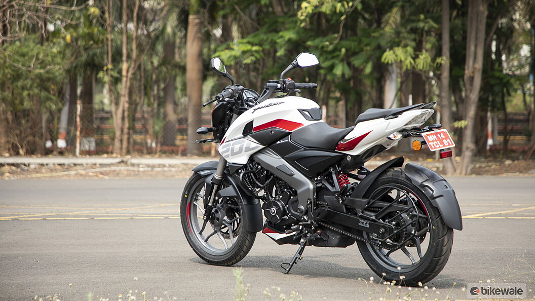 Bajaj Pulsar NS200 Left Rear Three Quarter Image – BikeWale