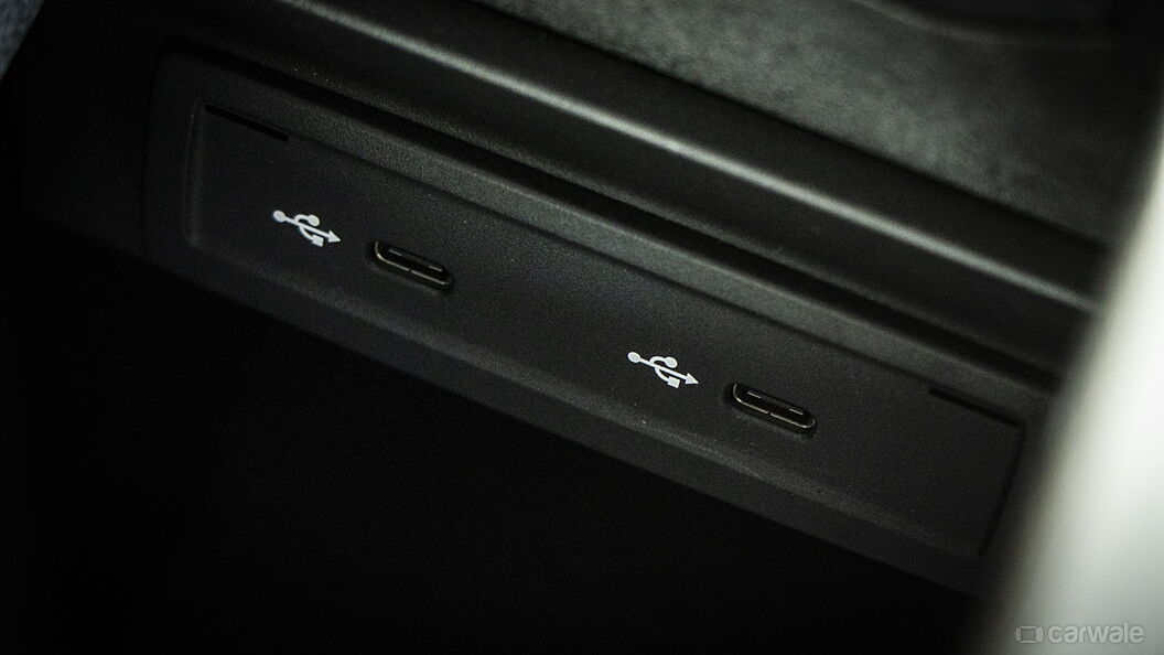 Mercedes-Benz AMG A35 USB Port/AUX/Power Socket/Wireless Charging