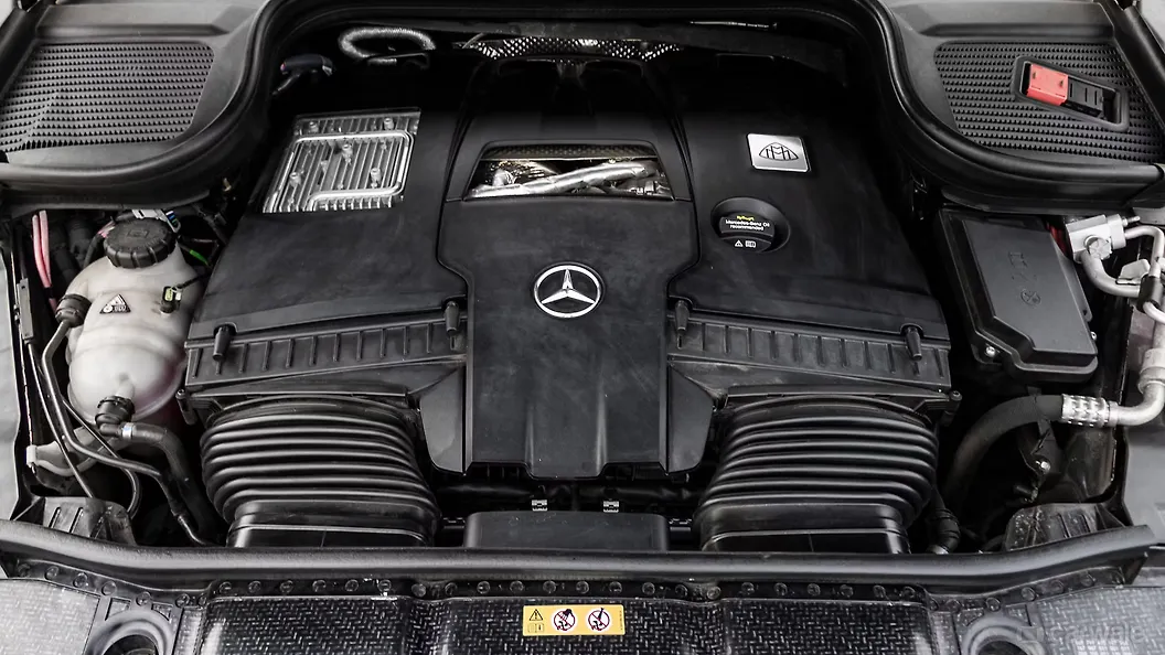 Maybach GLS Engine Shot Image, Maybach GLS Photos in India - CarWale