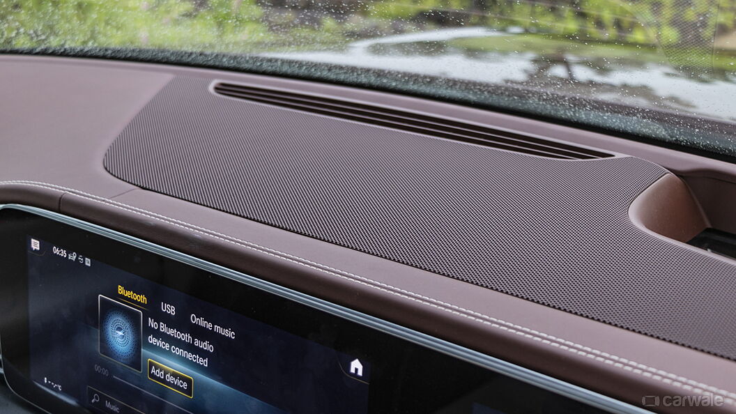 Mercedes-Benz Maybach GLS Central Dashboard - Top Storage/Speaker