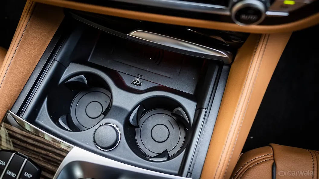 5 Series Cup Holders Image, 5 Series Photos in India CarWale