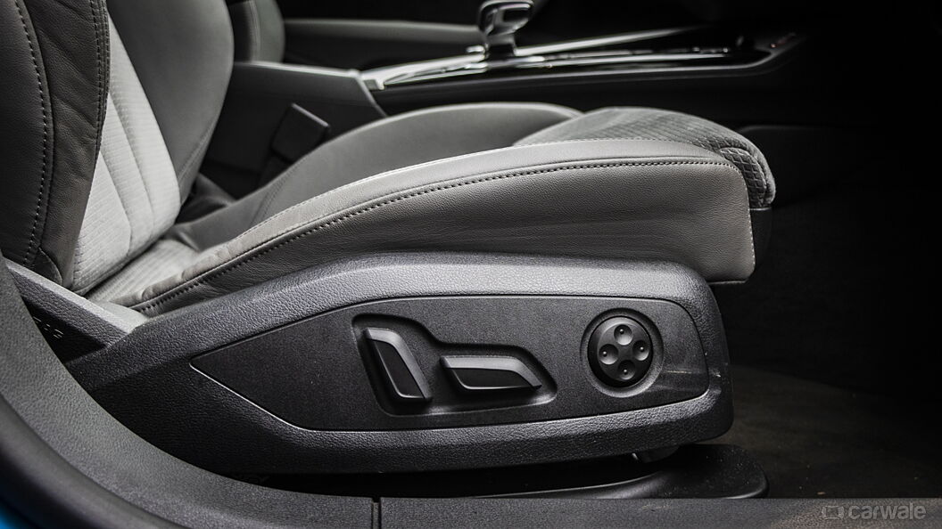 Audi S5 Sportback Front Row Seats