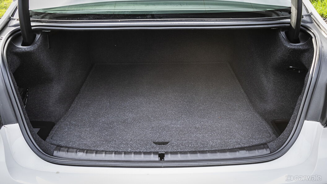 BMW 5 Series [2021-2024] Bootspace