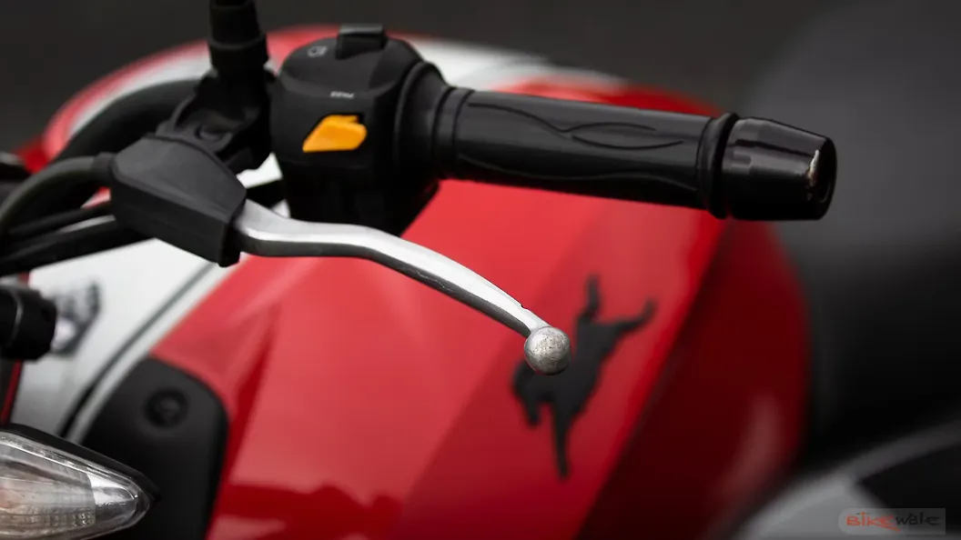 TVS Apache RTR 160 4V Engine Start Switch Image BikeWale
