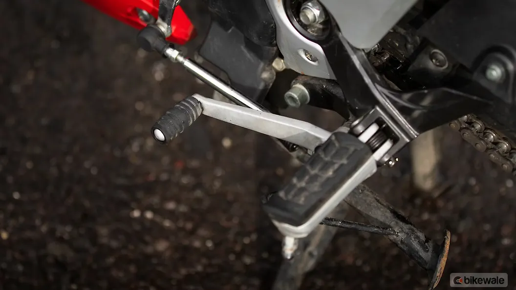 TVS Apache RTR 160 4V Gear Shift Lever Image BikeWale