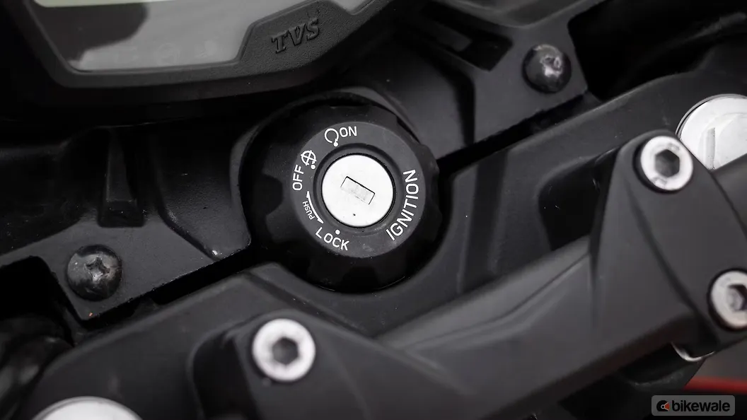 TVS Apache RTR 160 4V Key Ignition Image – BikeWale