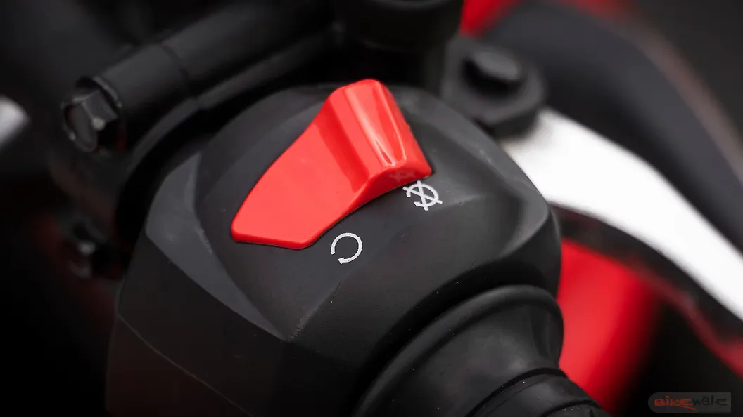 TVS Apache RTR 160 4V Clutch Lever Image BikeWale