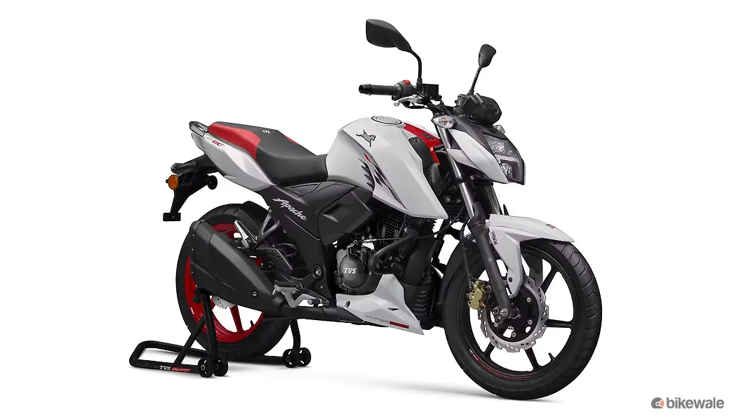 TVS Apache RTR 160 4V Right Front Three Quarter