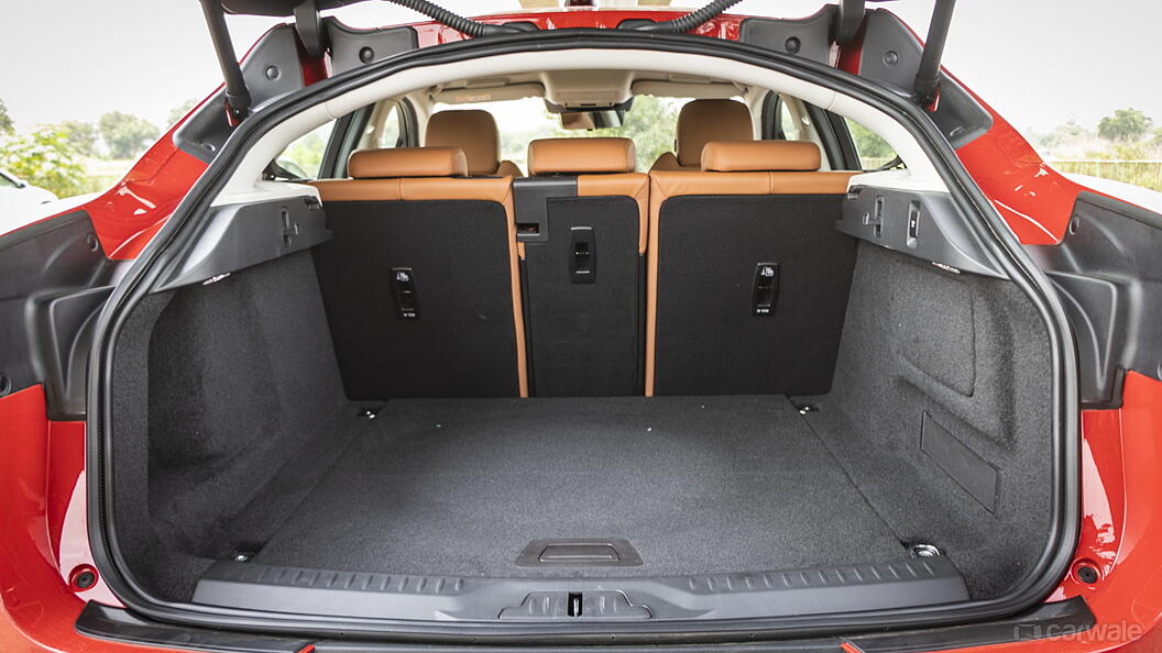 I-Pace Open Boot/Trunk Image, I-Pace Photos in India - CarWale