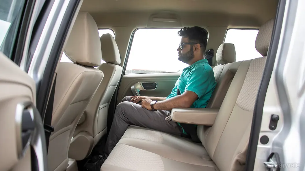 Bolero Neo Rear Seats Image, Bolero Neo Photos in India CarWale