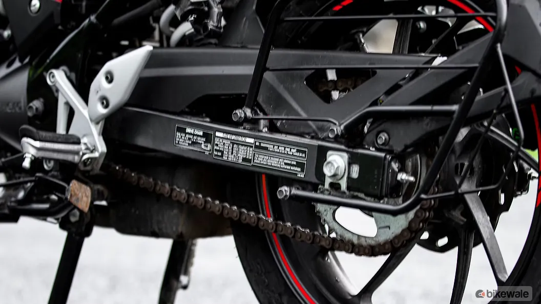 TVS Apache RTR 160 4V Drive Chain and Sprocket Image BikeWale