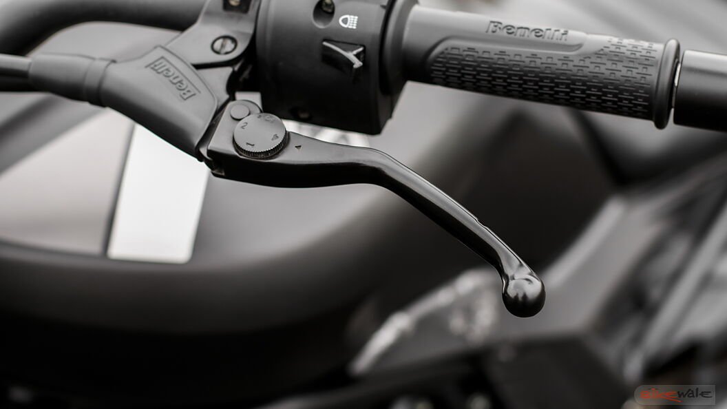 Benelli 502C Clutch Lever Image – BikeWale