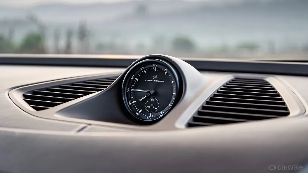 Porsche Macan Central Dashboard - Top Storage/Speaker