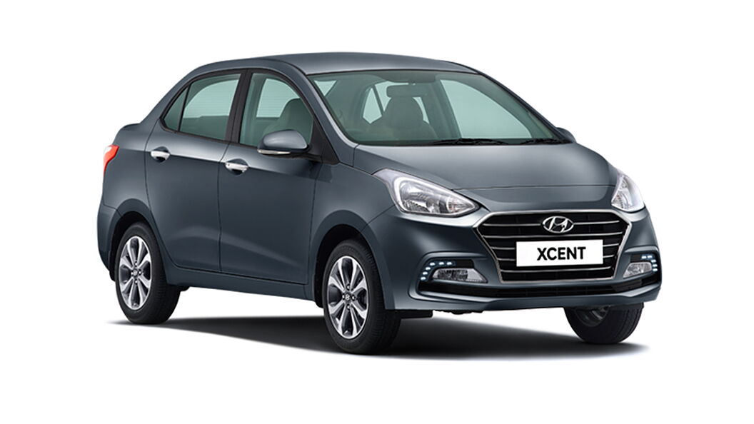 hyundai xcent sx petrol on road price