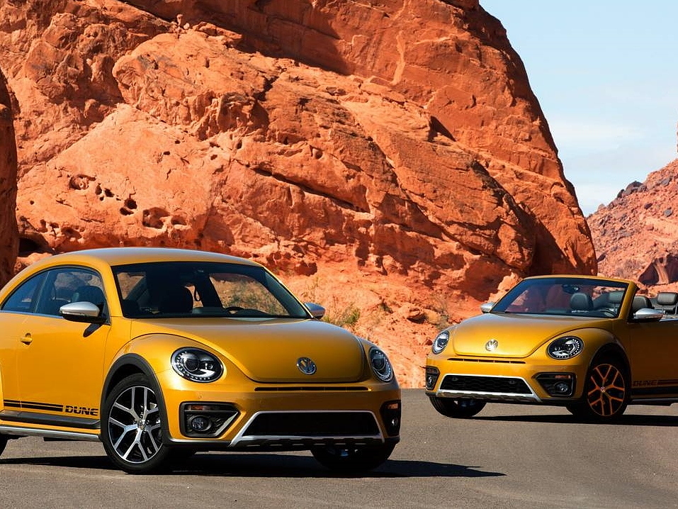 Volkswagen Beetle Dune And Denim Cabrio Revealed Carwale