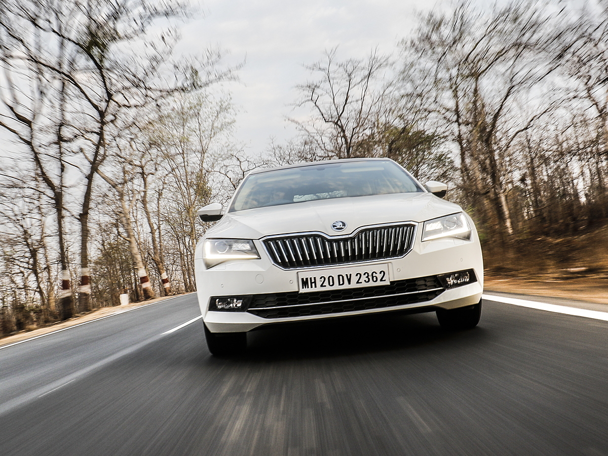 Skoda Superb Road Test CarWale