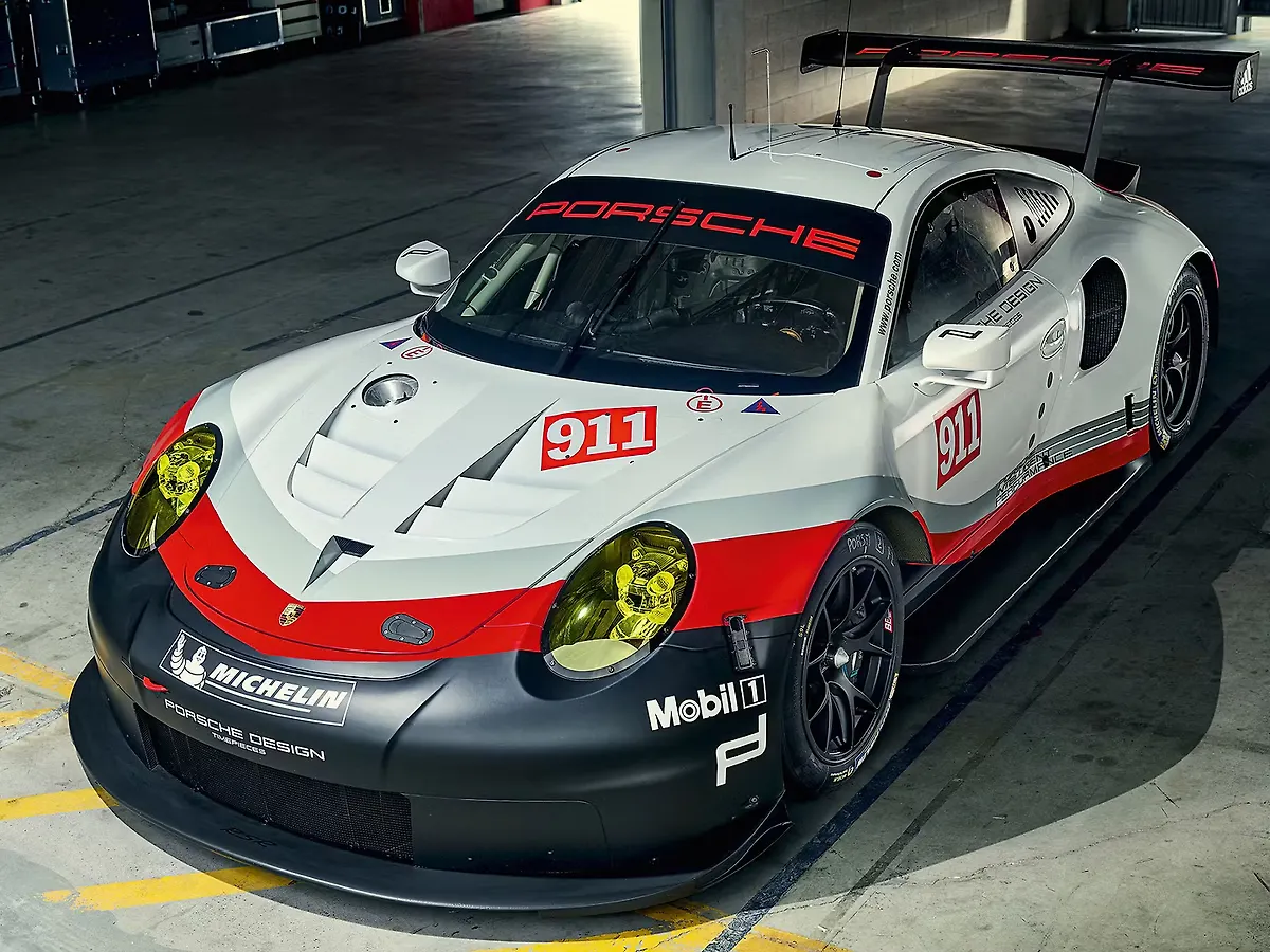 Porsche unveils the mid-engine 911 RSR - CarWale