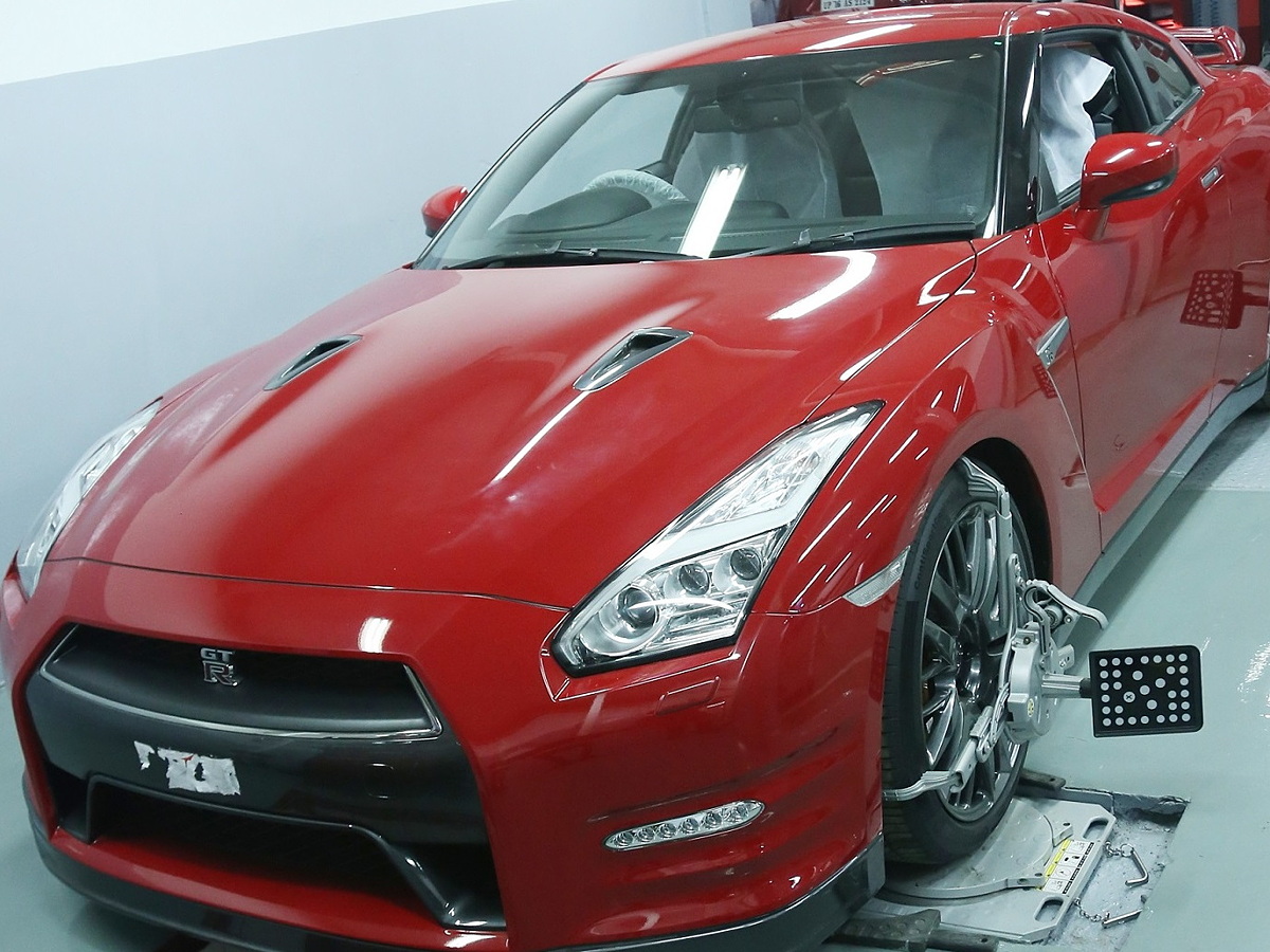 Nissan is reportedly working on a mild-hybrid GT-R model - CarWale