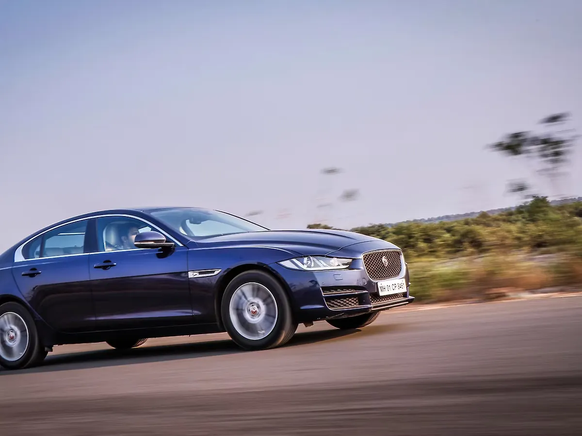  Jaguar-XE-Exterior-122714.jpg?wm=0