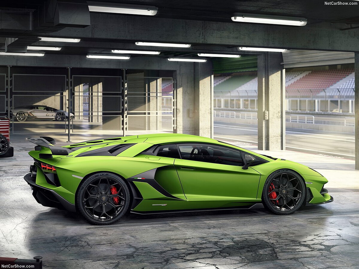 Lamborghini to launch the Aventador SVJ in India tomorrow - CarWale