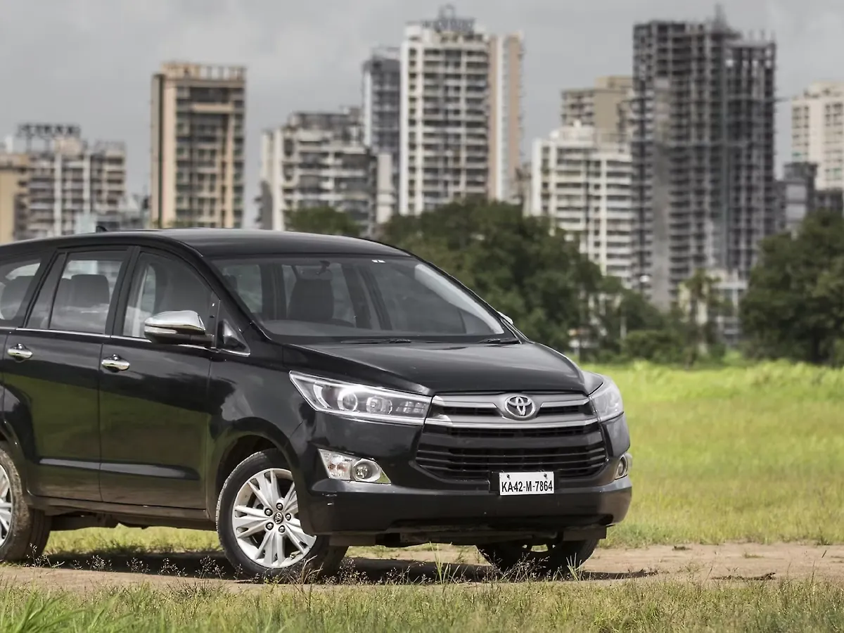Toyota Innova Crysta Review Pros And Cons Carwale