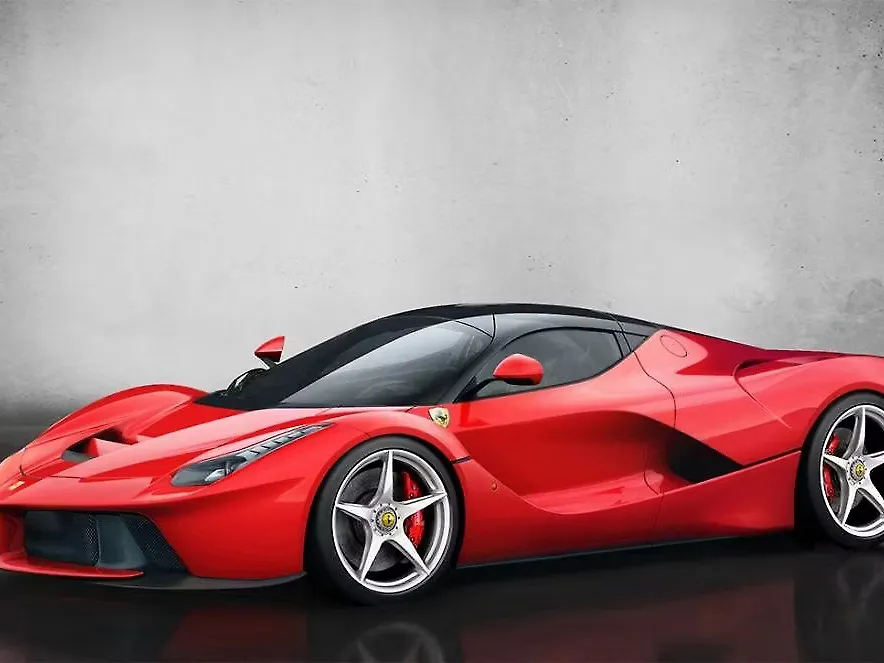 Ferrari-LaFerrari-Front-three-