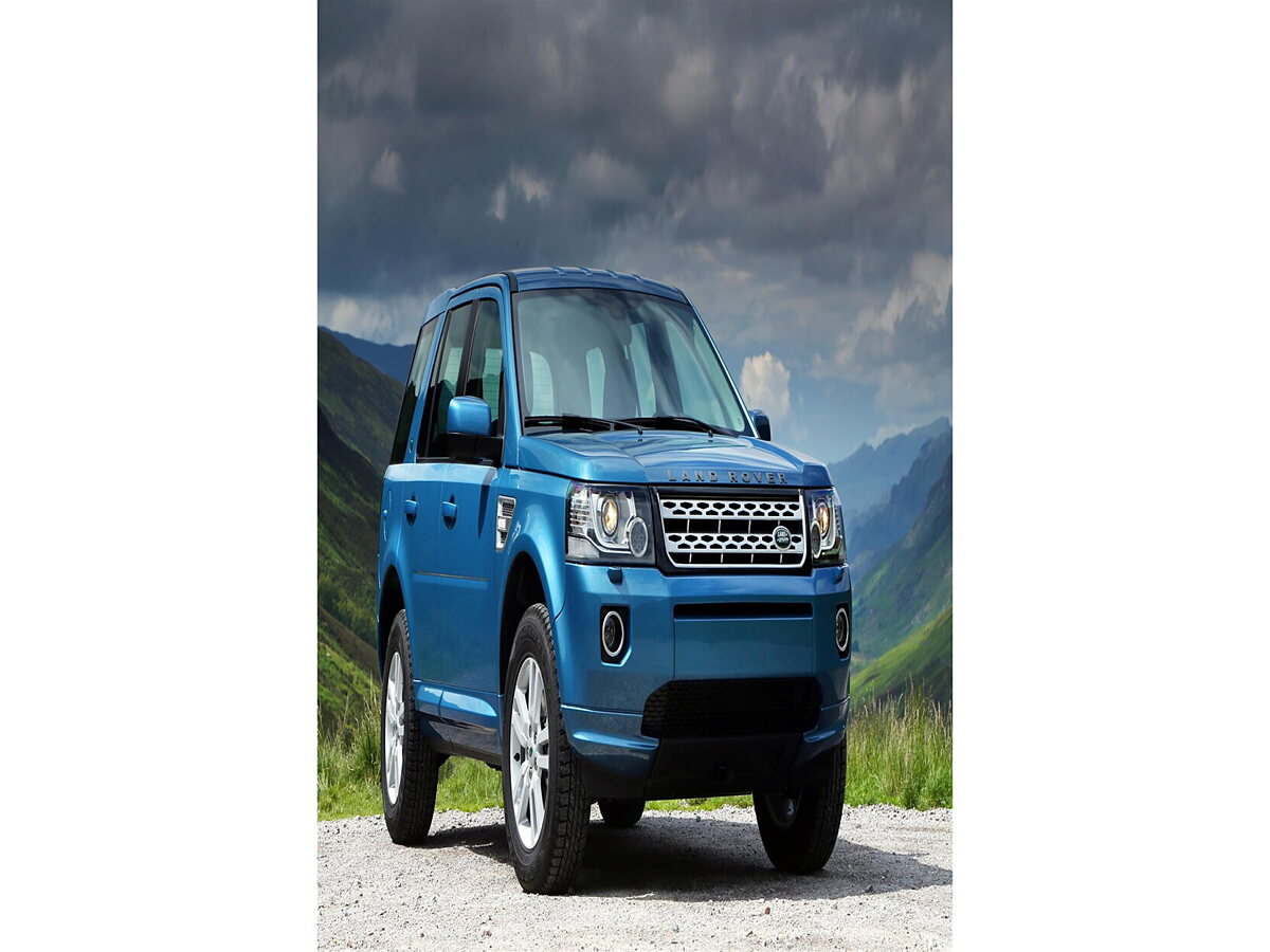 Land Rover launches facelifted Freeland 2 for Rs 38.67 lakh - CarWale