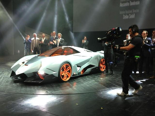 Lamborghini Egoista concept car previewed - CarWale