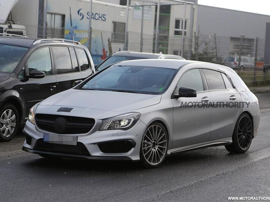Mercedes CLA 45 AMG Shooting Brake in Petrol-Chrom spotted…