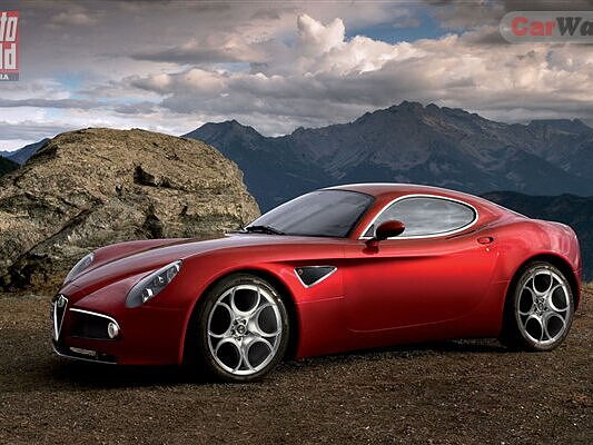 Alfa Romeo to return to its rear-wheel drive roots by 2015 - CarWale