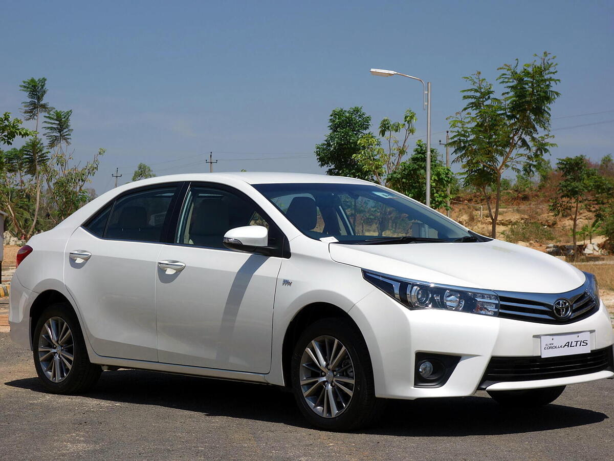 2014 Toyota Corolla Altis CarWale