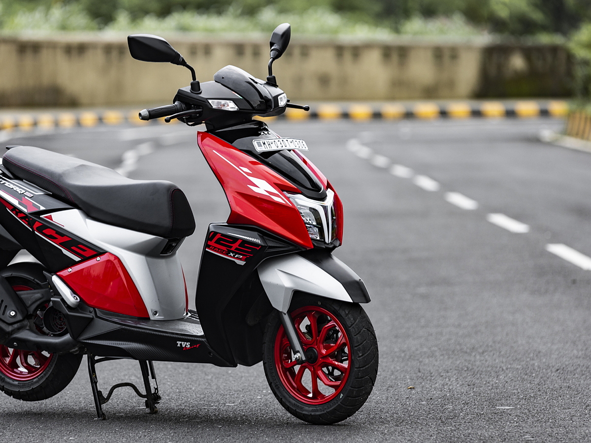 tvs scooty all model on road price