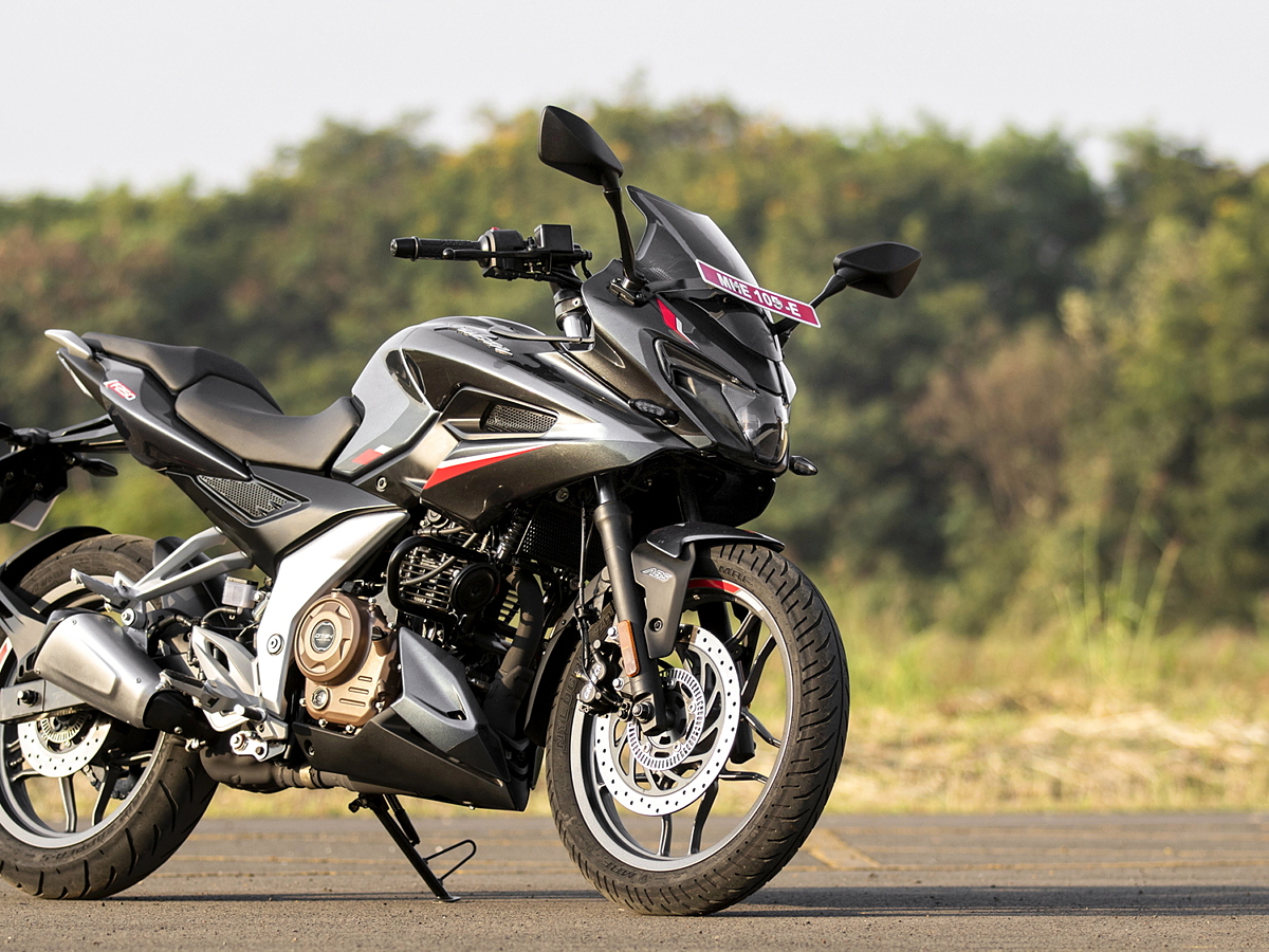 bajaj 250 pulsar new model