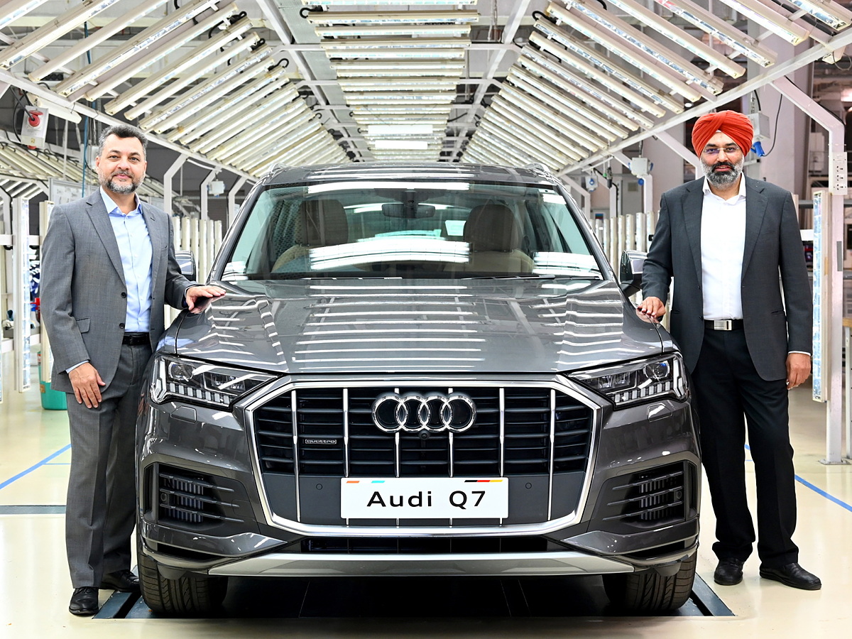 New Audi Q7 revealed: mid-life facelift for luxury seven-seater