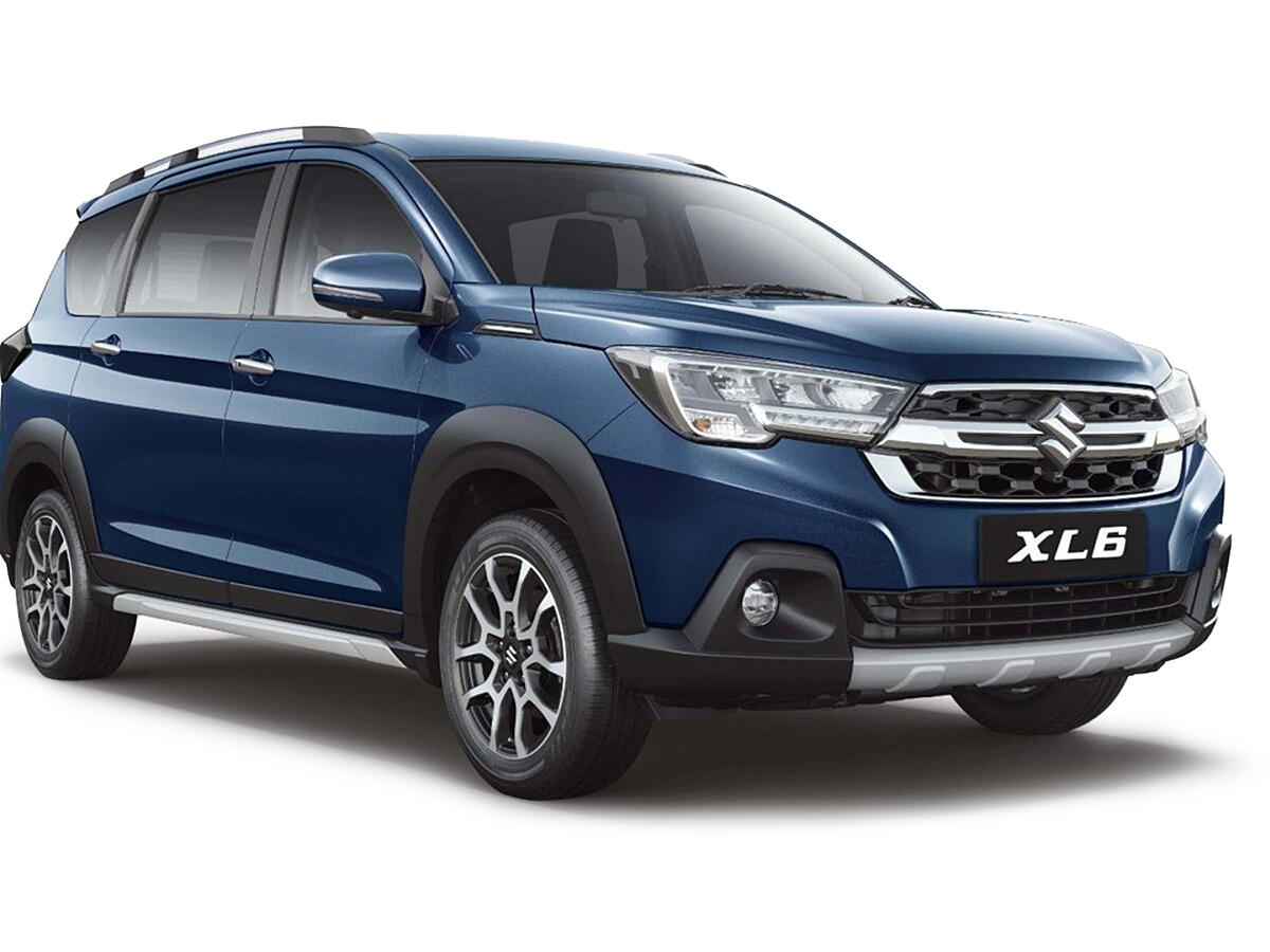 Maruti XL6 Price - Images, Colours & Reviews - CarWale