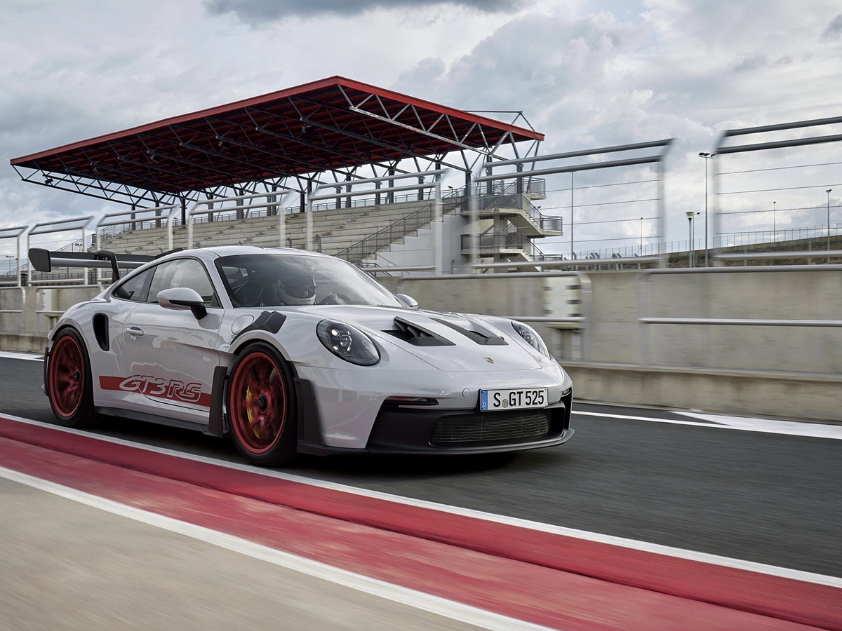 Porsche Reveals 911 GT3 RS Limited Edition in Tribute to Carrera RS