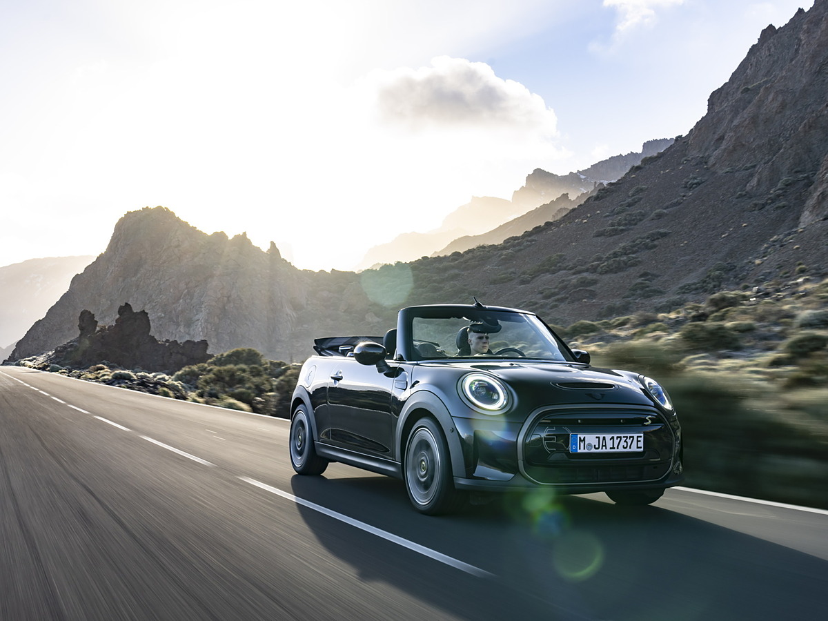 Electric Mini Cooper SE now gets a Convertible body style - CarWale