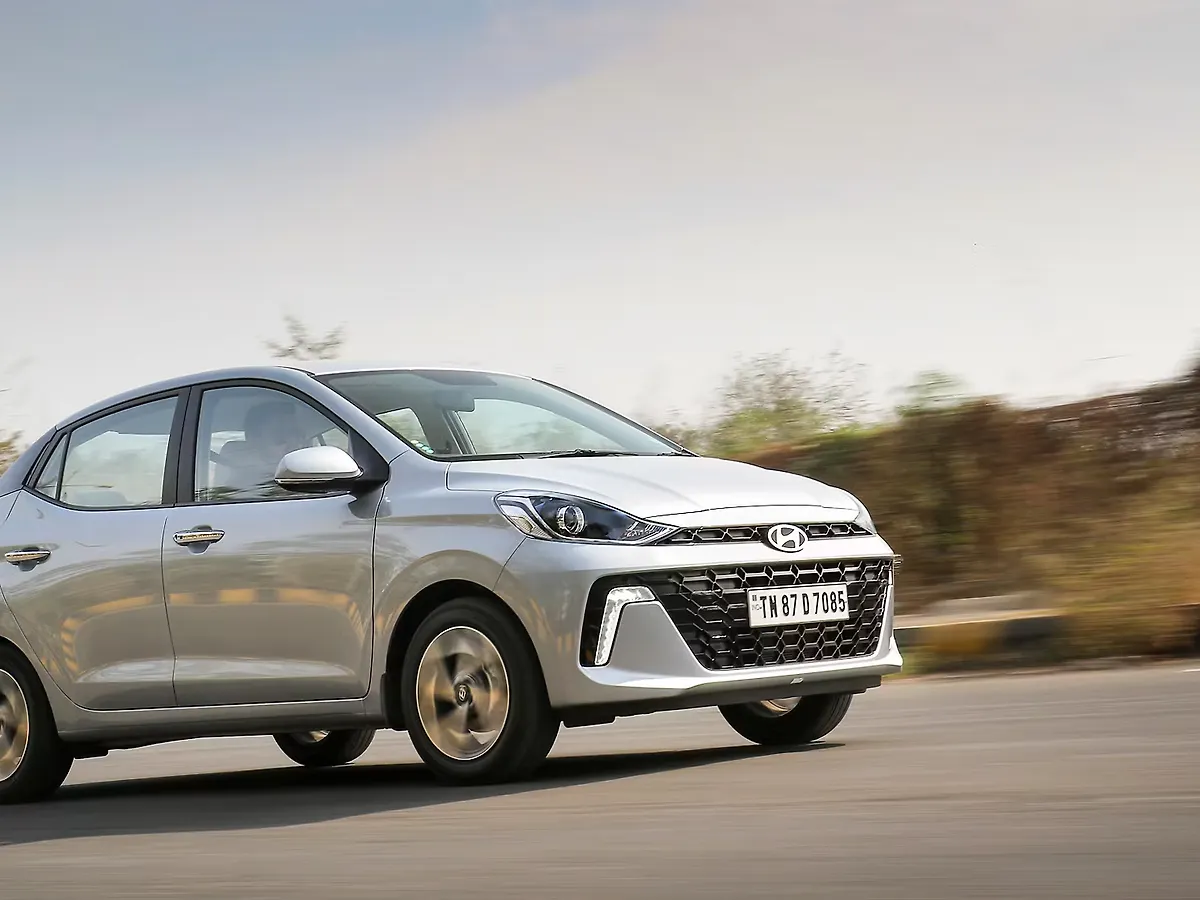 હ્યુન્ડાઇ ઓરા કોર્પોરેટ એડિશનમાં શું ખાસ છે? શું અમેઝ-ડિઝાયર કરતાં સારી છે ? 3 Hyundai Aura Corporate launched in India at Rs. 7.48 lakh - CarWale