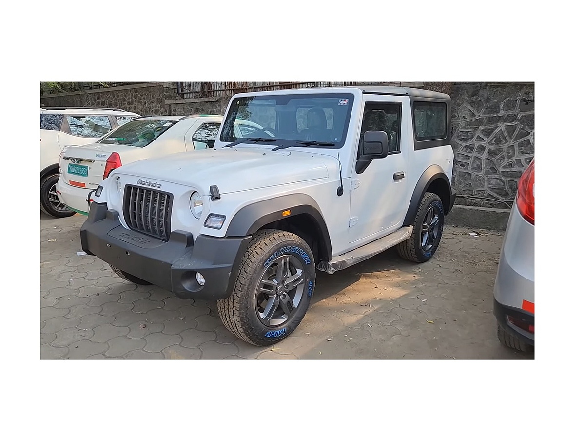 Mahindra Thar RWD Everest White colour reaches dealerships - CarWale