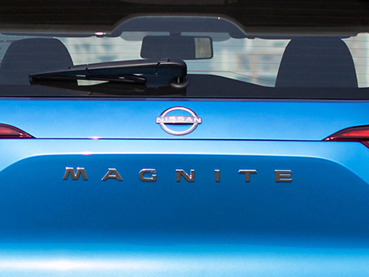 https://imgd.aeplcdn.com/1200x900/n/cw/ec/148683/nissan-magnite-rear-logo0.jpeg?isig=0