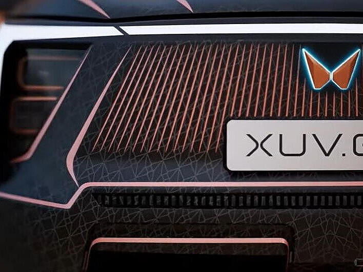 xuv 700 ev